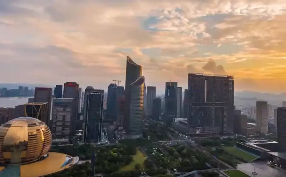 高校纪录片图片